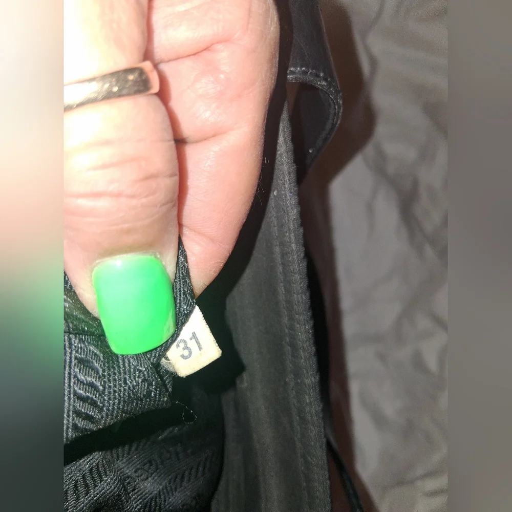 Prada Elegant Vintage Black Tote Bag - Picture 7 of 12